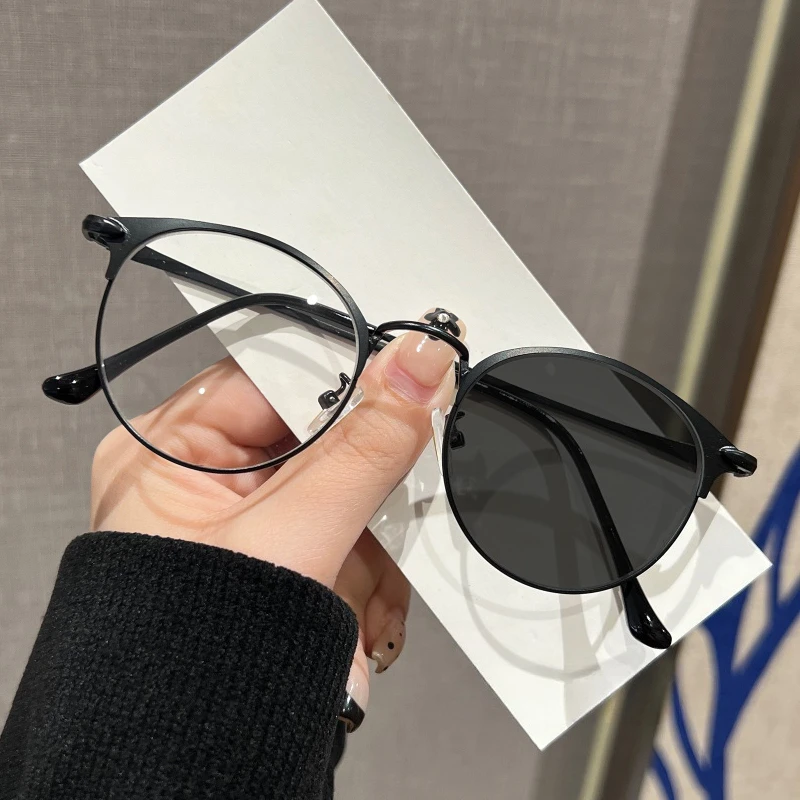 Metal Round Photochromic Myopia Glasses 2 in 1 Indoor Outdoor Transition Eyeglasses Anti Blue Light Diopters From 0 To -4.0