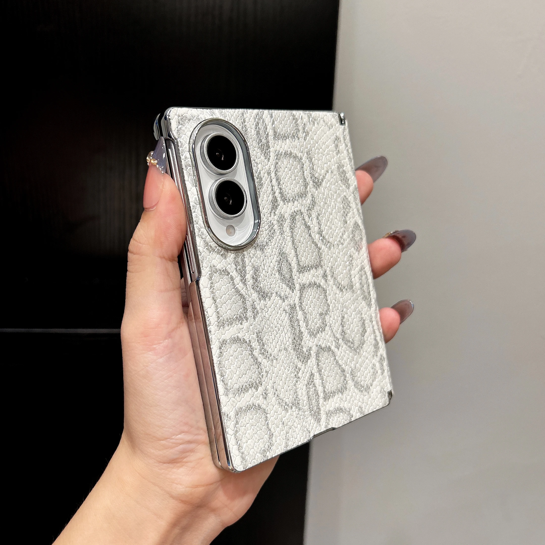 Luxury Classic Korean Snakeskin Pattern Phone Case for Samsung Galaxy Z Fold 8 Wide Z Fold 8 7 6 5 4 Shockproof Hard Back Cover