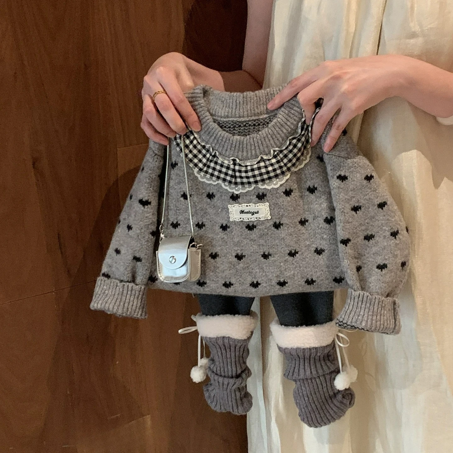 Girls' Stylish Pullover Sweater for Autumn Winter Fashionable Plaid Lace Patchwork with Heart-shaped Print Interior Knit Sweater