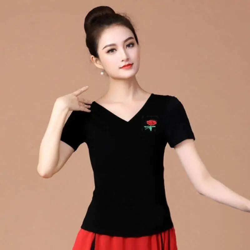 camiseta-deportiva-de-modal-negra-con-cuello-en-v-y-manga-tres-cuartos-para-mujer-estilo-verano-2026-para-baile-cuadrado