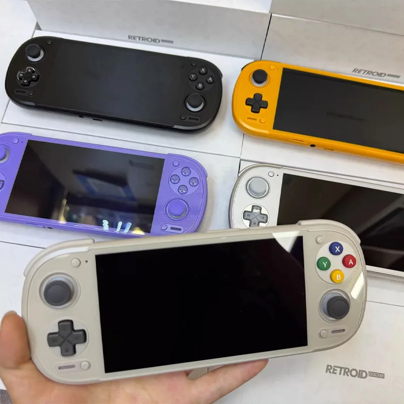 

Игровая портативная консоль Retroid Pocket 6 (RP6) на Android с процессором SD8 Gen2, 5.5-дюймовым OLED-экраном, симулятором аркадных игр для PS, GBA, NS, с поддержкой геймпада и Android 13.