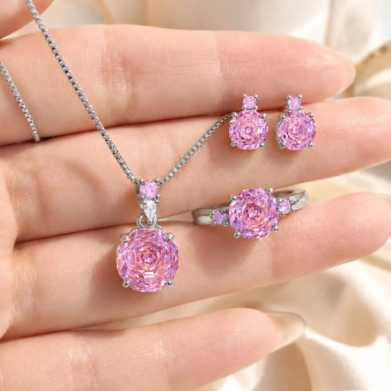 Lucky Bracelet Hand String Octagonal Millennium Rose Cut Colorful Necklace Pendant Inlaid With High Carbon Diamond Chinese Red