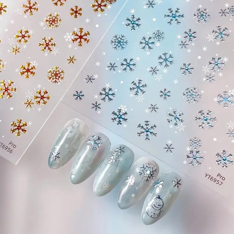 クリスマススノーフレークネイルアートステッカー漫画冬クマデカール DIY 新年アクセサリーネイルアートデコレーションマニキュア用品