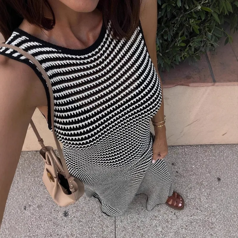 

Striped Knitted Long Dress Sleeveless Hollow Beach Casual Women's Long Dress