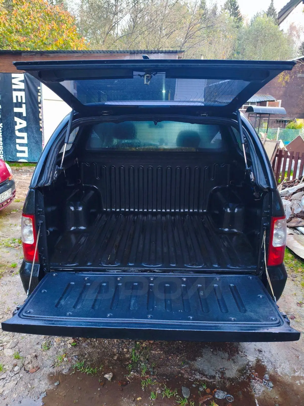 Rear Window Glass Struts For Ssangyong Musso Sports P100 M/T 4-door Double cab 2002-2006 Tailgate Window Gas Prop Lift Support