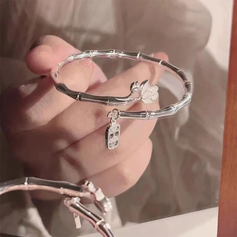 Bracelet de Lotus en bambou, bénédiction porte-bonheur réglable, couleur argent, pendentif lettre creuse, ouverture pour femmes