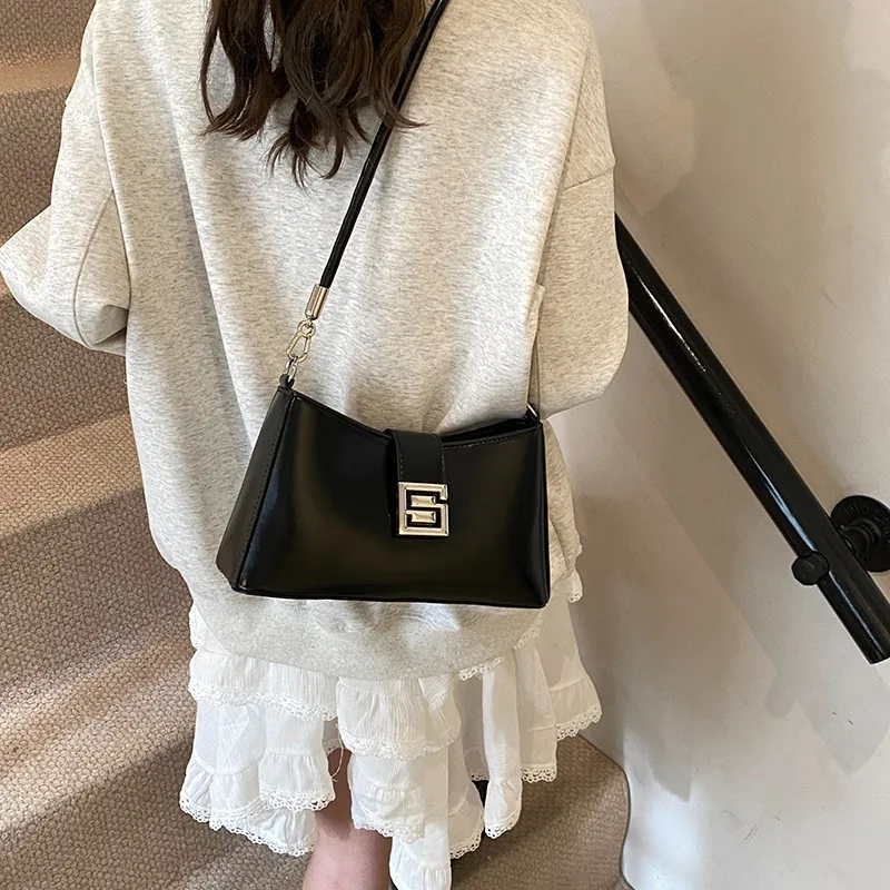 

2025 New Popular Versatile Messenger Bag - Elegant Women's Style, Large Capacity, High-end Light Luxury Daily Commuter