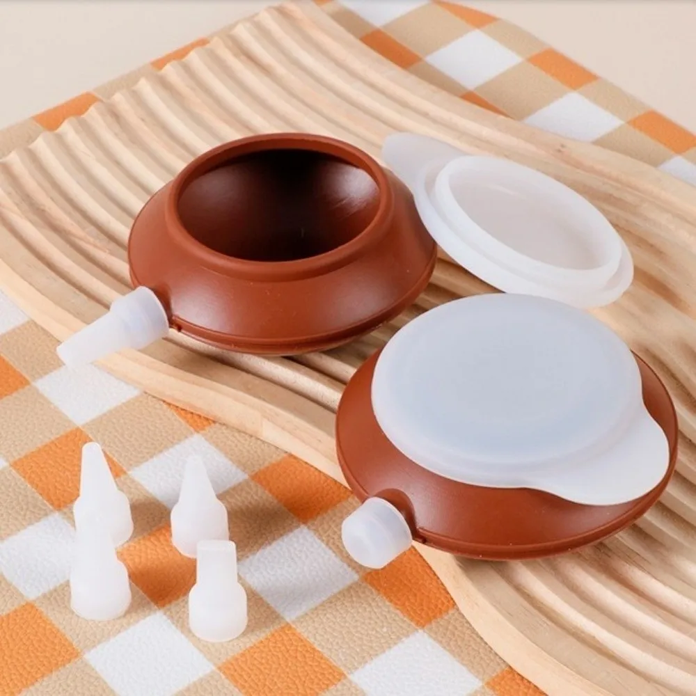 Silicone Macaron Piping Pot Non-stick Reusable Macaron Piping Device Food Grade with 5 Nozzle Tips Cream Butter Dispenser Home