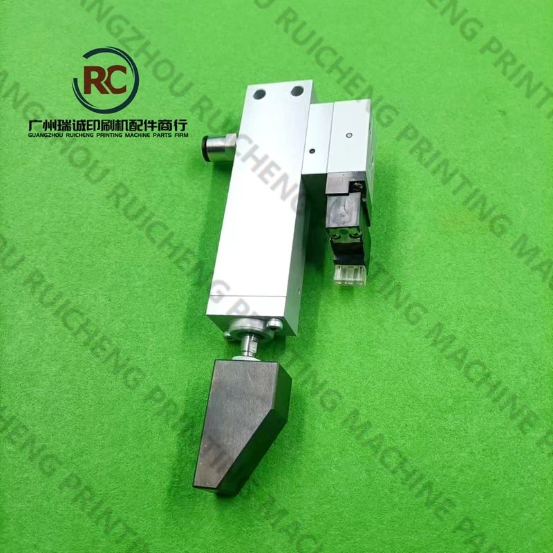 

1 Piece Pneumatic Valve 80.10Q13-0279 for Man Roland 700 Printing Machine Spare Parts