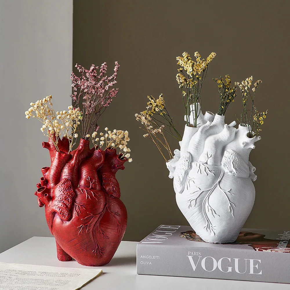 Heart-shaped Resin Vase for Flower Arrangement Creative Anatomical Heart Shaped Vase Nordic Style Flower Pot Table Decorative