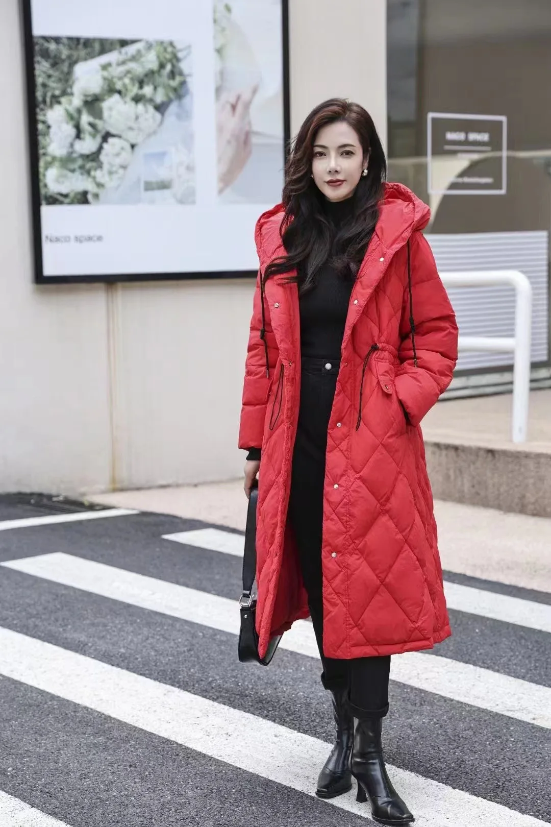 Mid Length Single Breasted Hooded Down Coat Women's Winter Wear New Fashion Slim Fit Warm Fashionable Western Style Coat