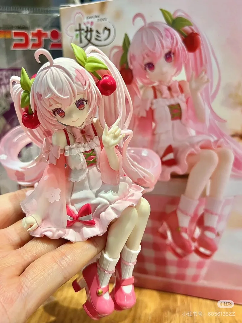 本物の初音ミク桜ピンクかわいいアニメ周辺モデルガレージキットコレクタブルデスクトップ装飾装飾品