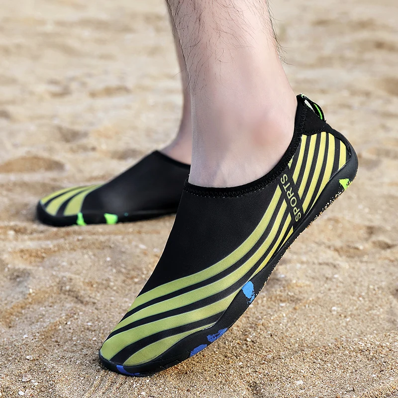 Women Men Water Barefoot Shoes Simple Design Beach Shoes Quick Dry Hiking Sports Sandals Casual Training Shoes Light Sandals 46