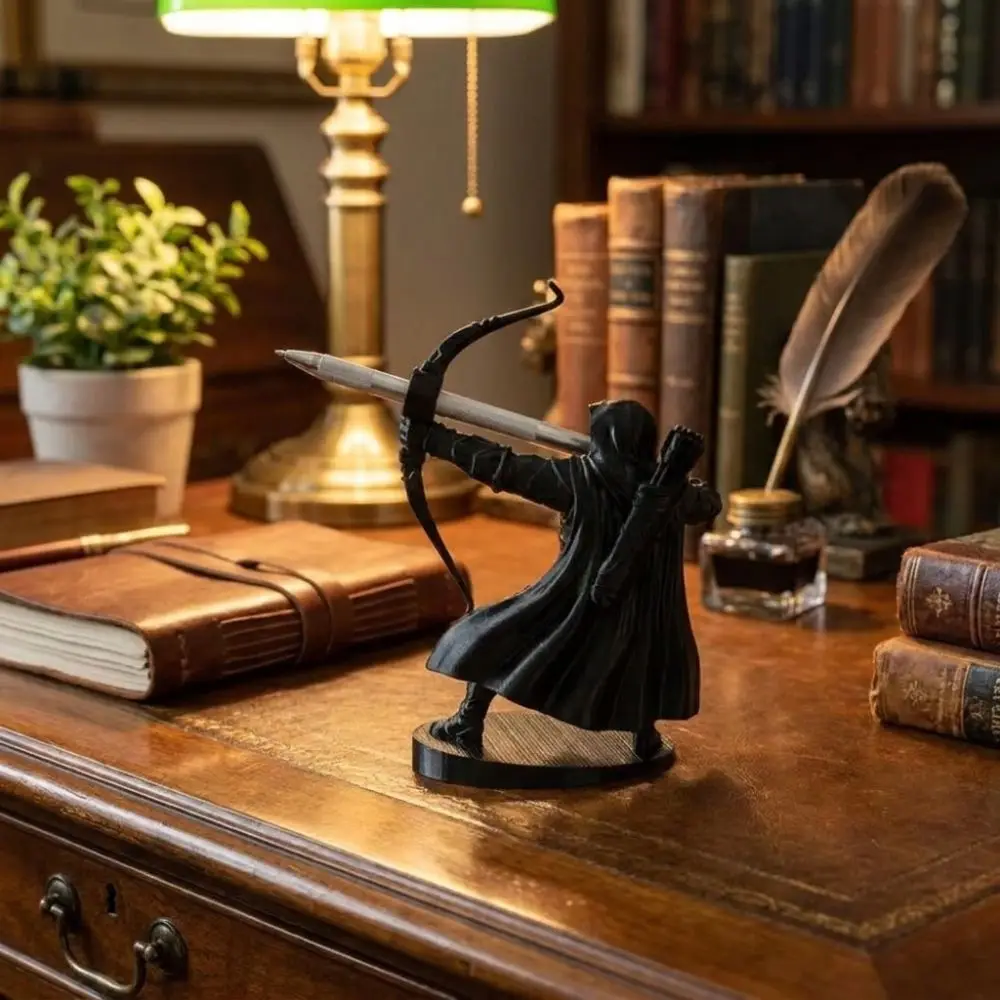 3D Printed Knight Pen Holder Retro Plastic Samurai Sculpture Desk Pen Holder Stable Multi-Functional Pencil Stand Study Use