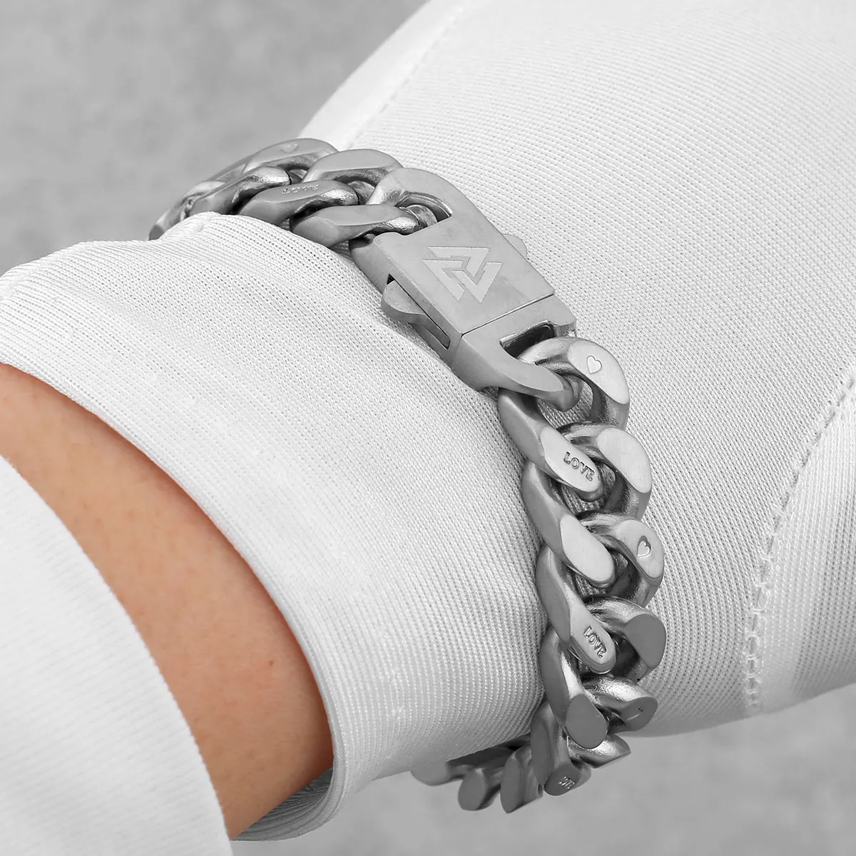 New Design Original LOVE Cuban Chain Bracelet Fashion Punk Men Stainless Steel Bracelet for Best Friends Gift Jewelry Accessory