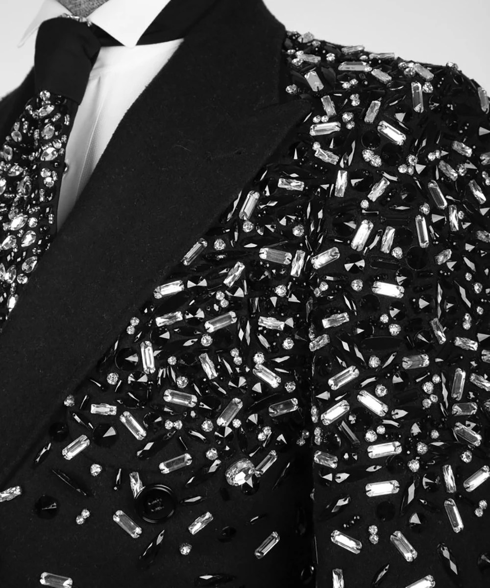 Męska, długa kurtka z wełny z ciężkimi zdobieniami, dwurzędowa, zimowa, z klapami w szpic, gruby płaszcz, szyta na miarę.