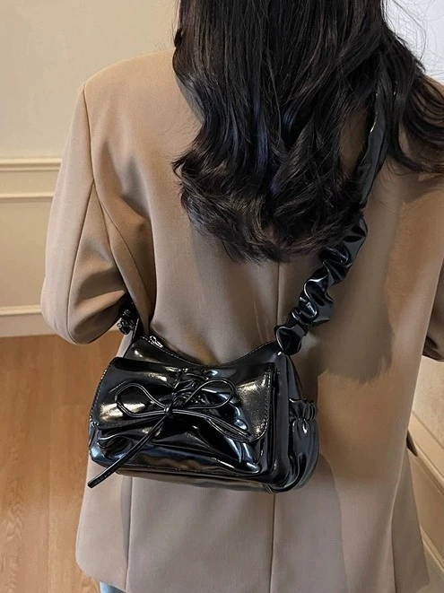 2026 Casual and Fresh Bow Shoulder Bag, Korean Style, Gentle Pleated Cute Crossbody Bag for Women