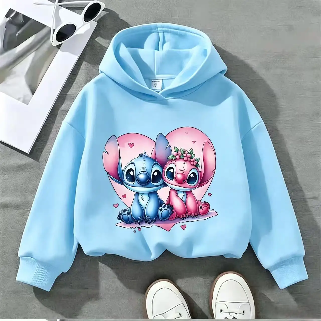 Cute cartoon alien heart pattern hoodie for boys and girls, casual spring and autumn streetwear for kids
