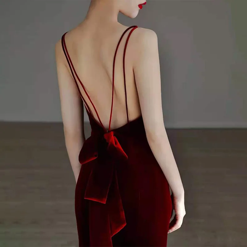 Wine Red Backless Suspender Fishtail Dress Sexy Gorgeous Valentine's Day Velvet Bow Ceremonial Dresses 2024 New Prom Gown