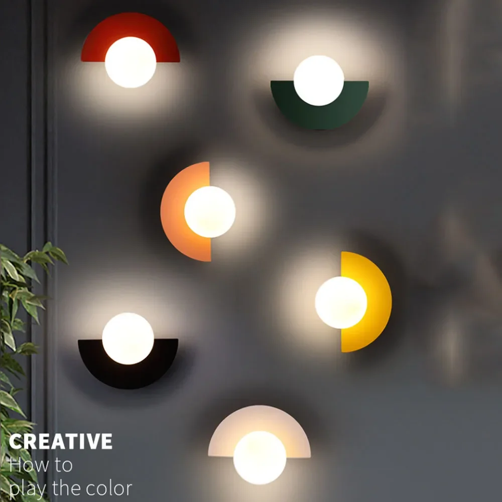 Lámpara de pared con bola de cristal de colores simples de estilo nórdico, candelabro LED de diseño para dormitorio, mesita de noche, sala de estar, pasillo, estudio, decoración del hogar