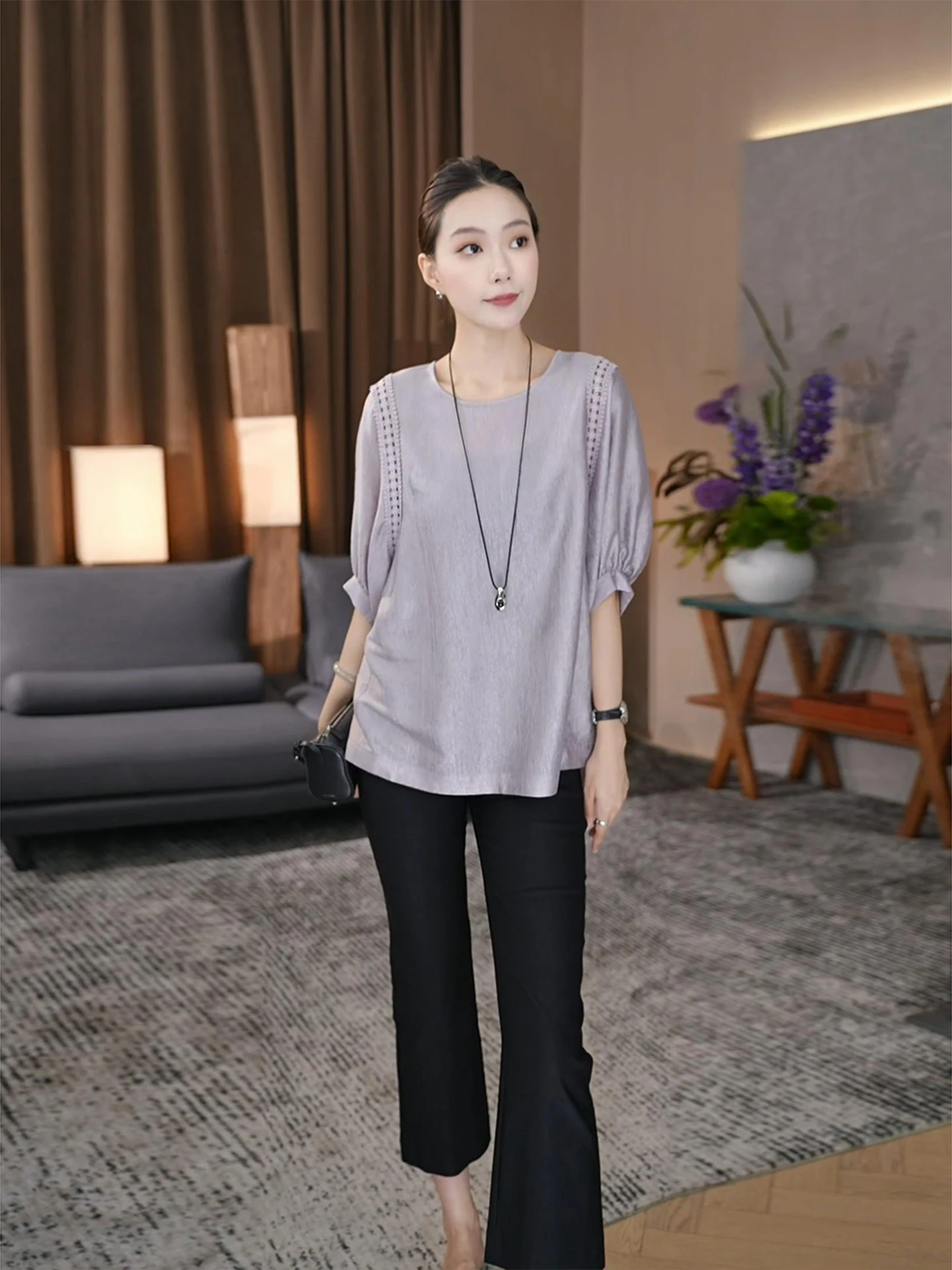 

Loose Fit round Ne ort Sve T-irt Women's Light Purple Splice Design Casual Sle Summer New Arrival Top