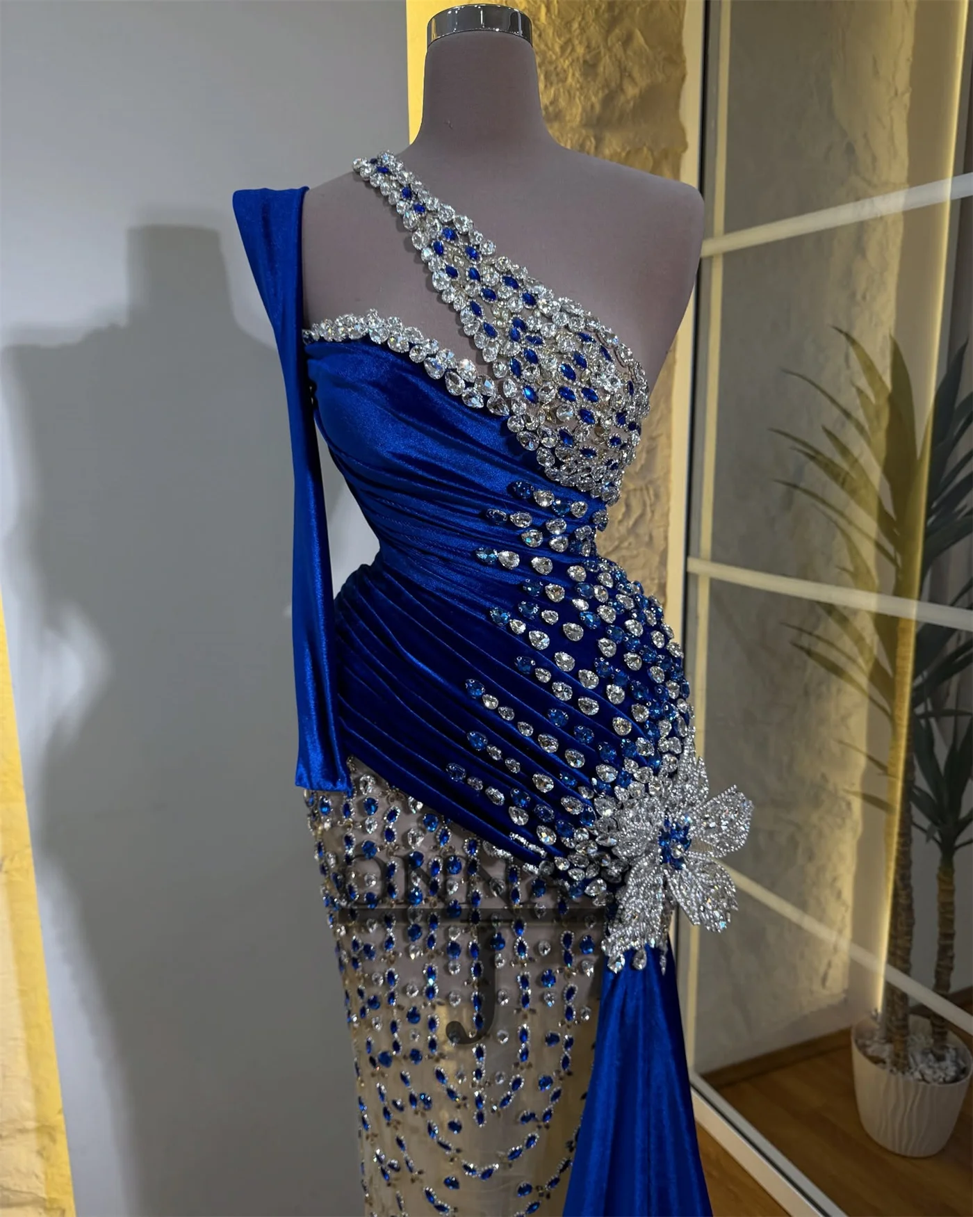 فساتين لحضور الحفلات الموسيقية بكريستال فاخر مخصصة بأحجار الراين بكتف واحد لؤلؤ حورية البحر للنساء حفل مخصص فيستدوس دي فييستا