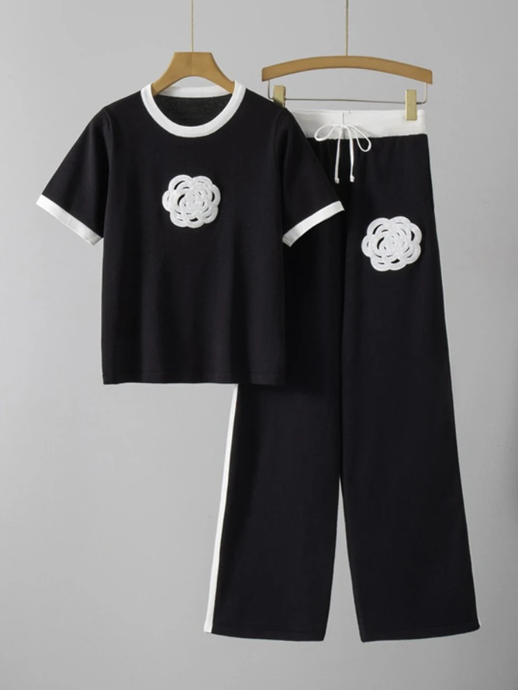 

2025 Women Summer New Small Fragrance Short-sleeved Fashion Temperament Wide-leg Pants Sports and Leisure Two-piece Set