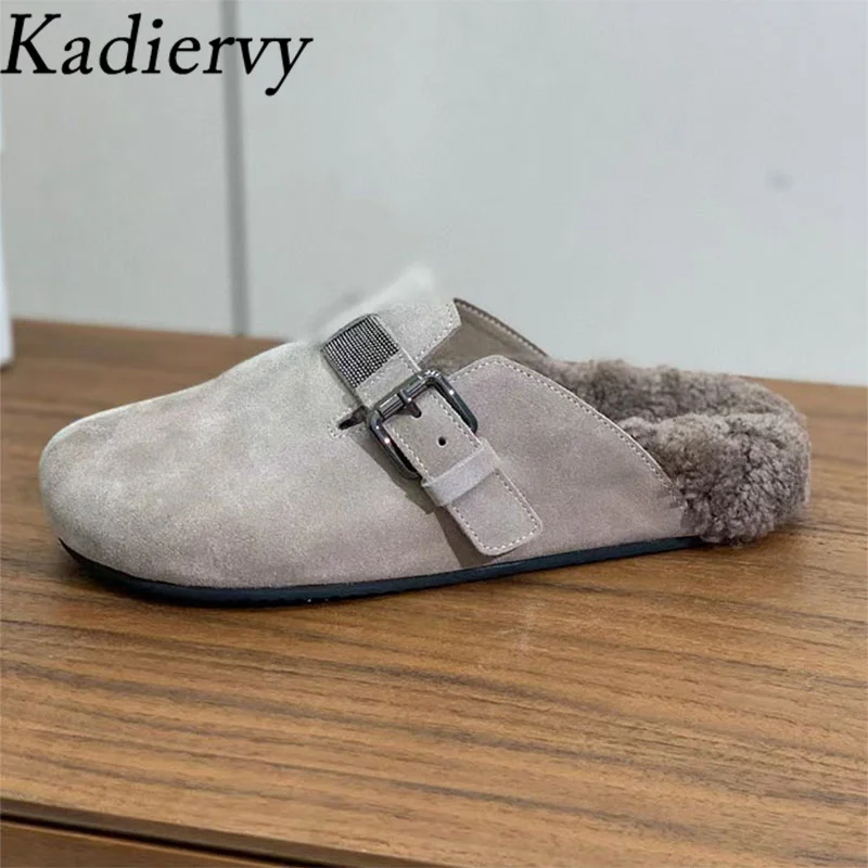 Sandal Suede sapi wanita, sepatu selop wol ujung bulat, gesper logam, sepatu selop datar musim dingin untuk wanita