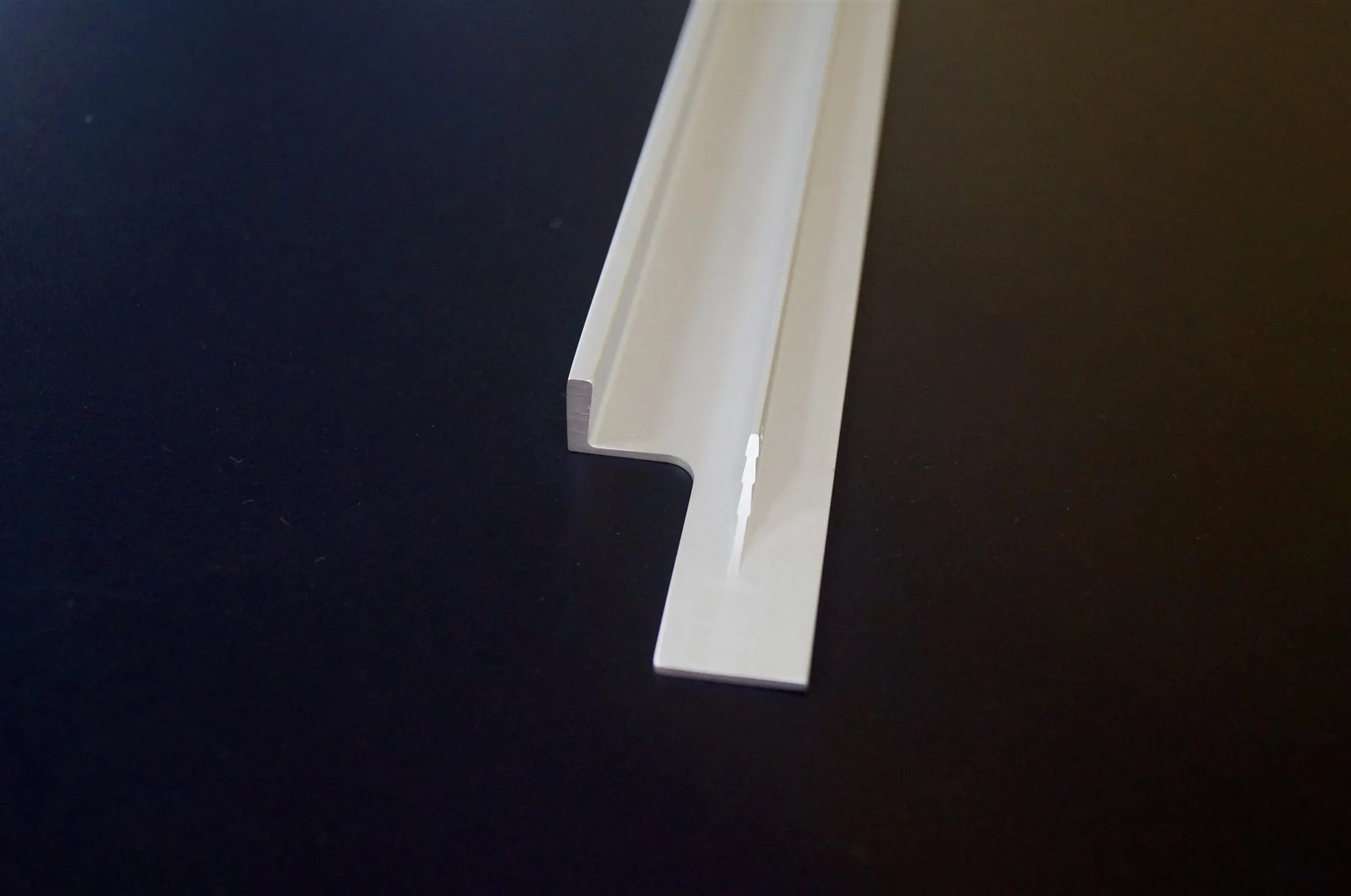 Mobili da cucina moderni Manopole per mobili con profilo in alluminio Maniglie con bordo nascosto per guardaroba Maniglie per cassettiere per camera da letto Hotel