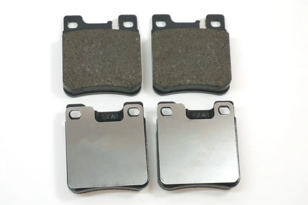 Rear brake pads For Benz SLK55 SL600 SL500 CLK550 C55 C32 AMG 600SL 500SL