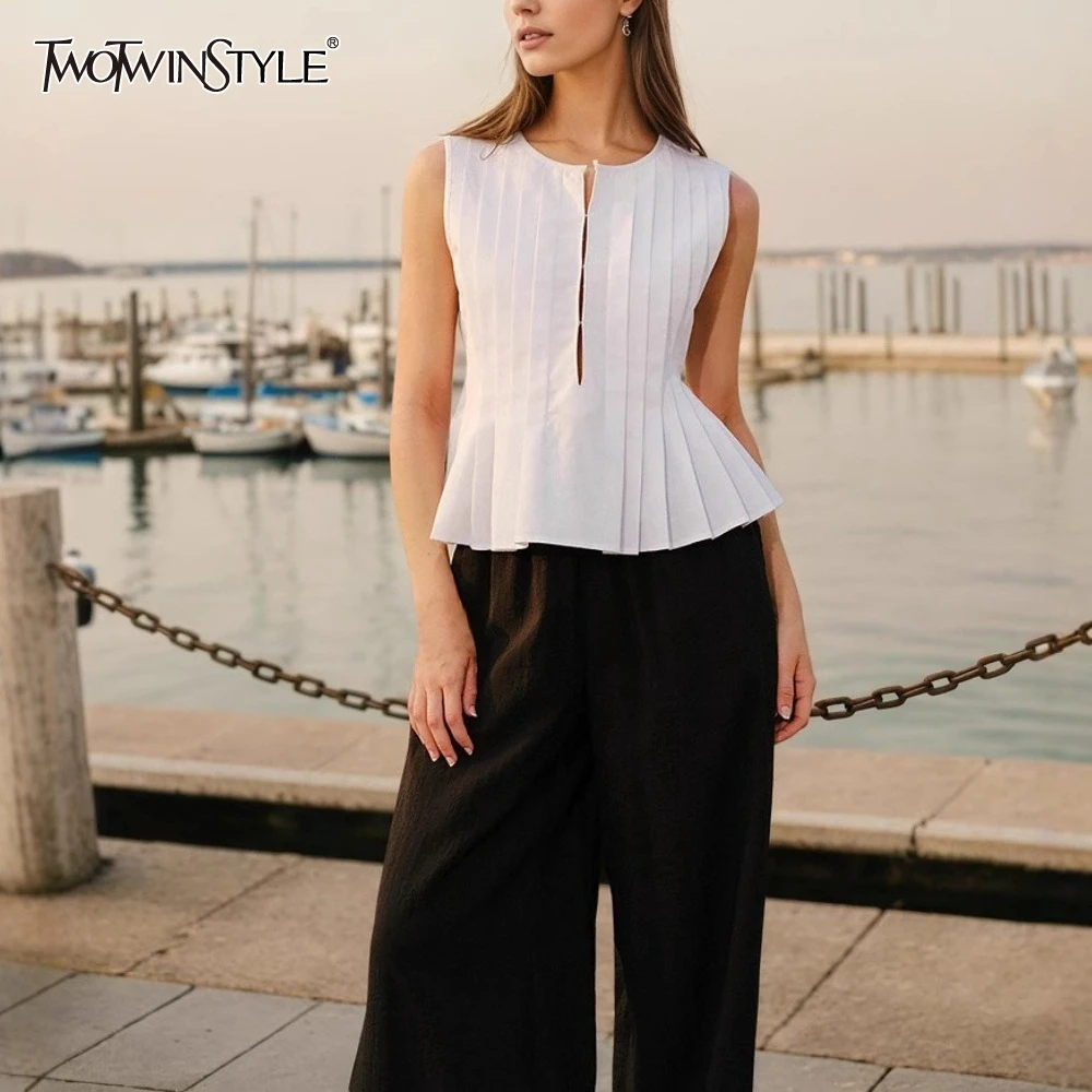 

TWOTWINSTYLE однотонные футболки для похудения со складками для женщин, туника без рукавов с круглым вырезом, темпераментный жилет, женский новый