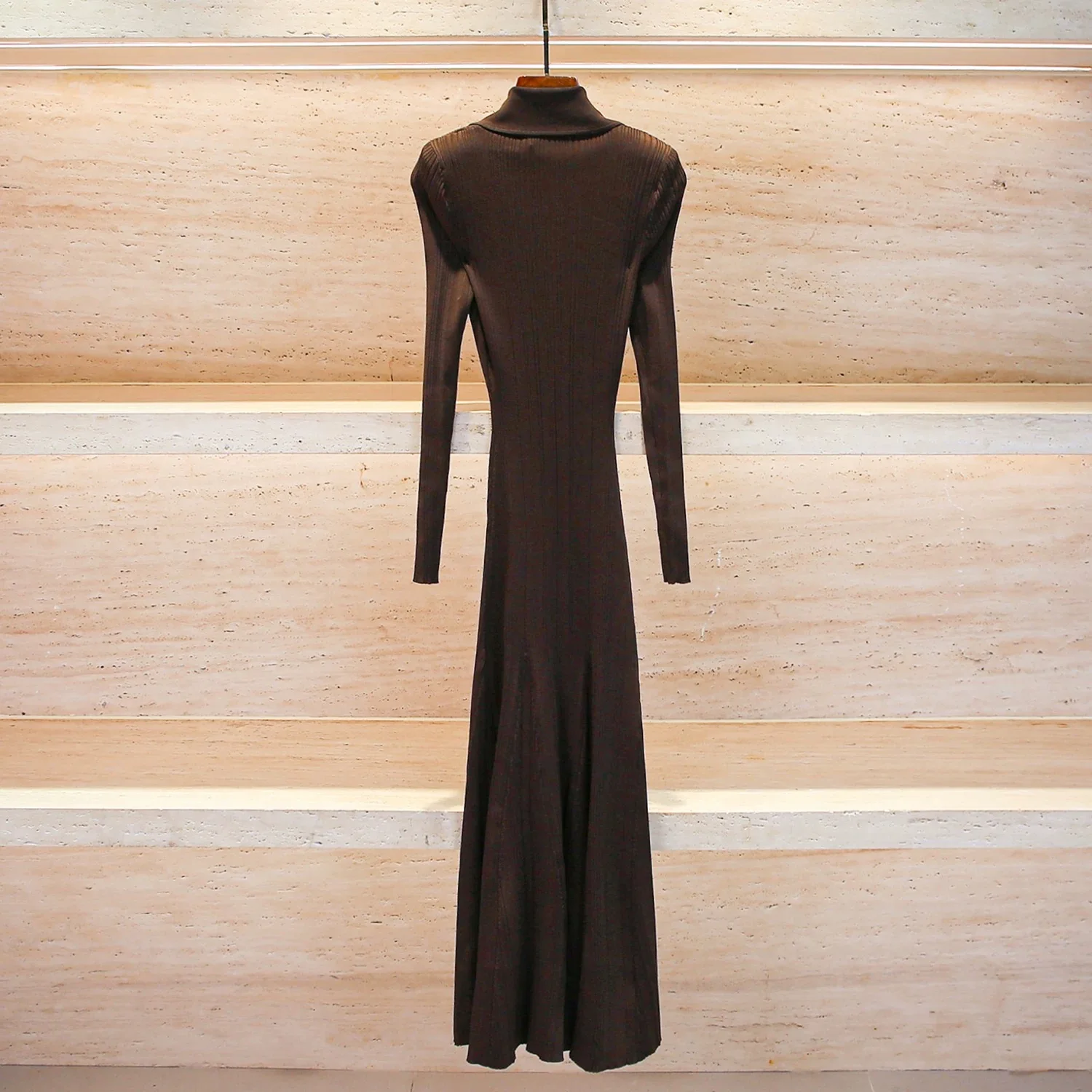 Stretch Slim knit dress temperament elegant metal buttons decorated V-neck long-sleeved women\'s dresses 2025 spring new