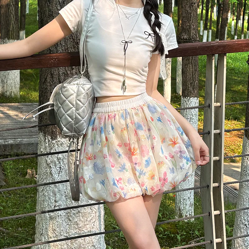 French colored ice silk bud shorts women's summer new fashion floral wear wide-leg pants high waist casual loose skirt pants.