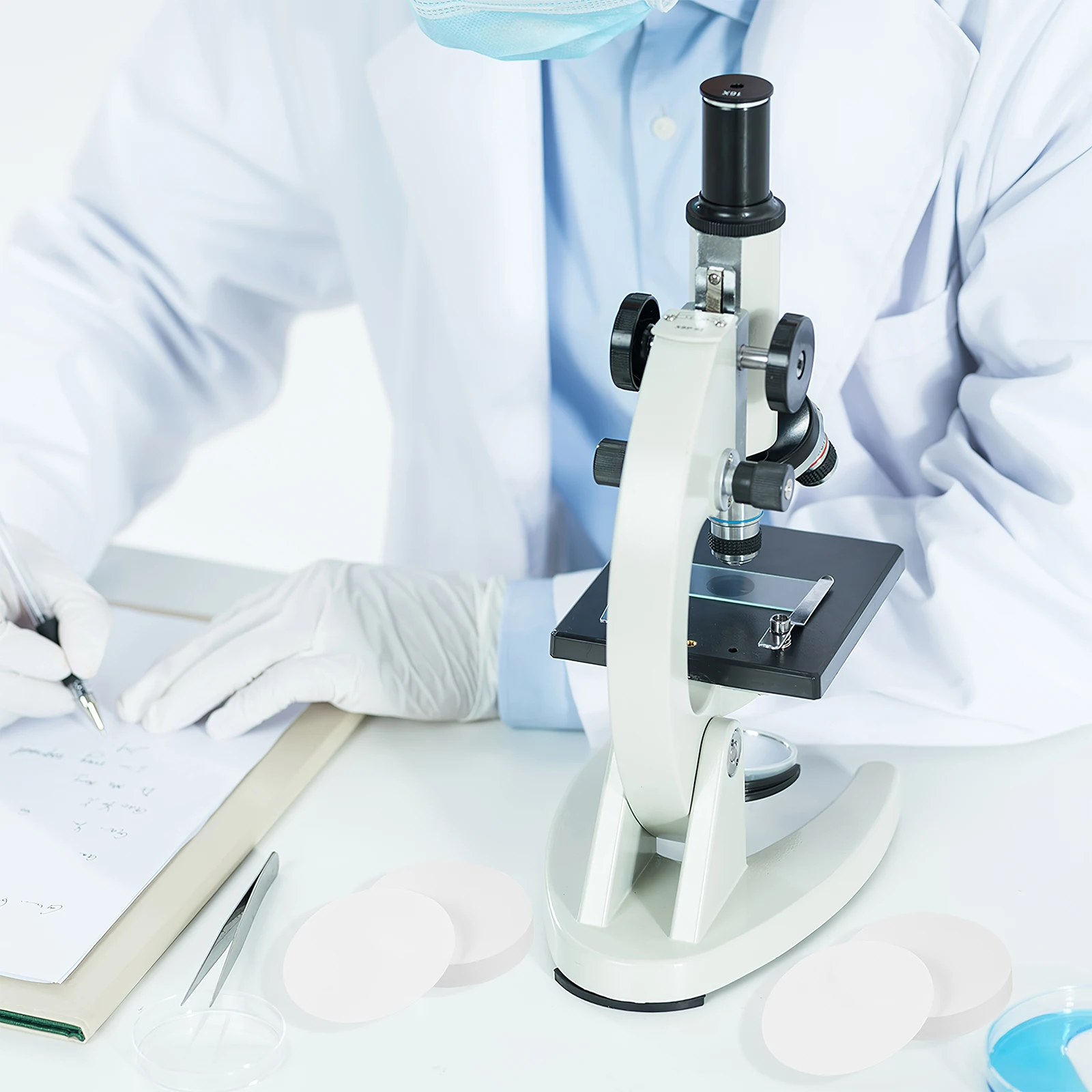 200pcs Qualitative Filter Paper Medium Speed Round Cellulose Sheets Lab Chemical Analysis Funnel Disk Buchner