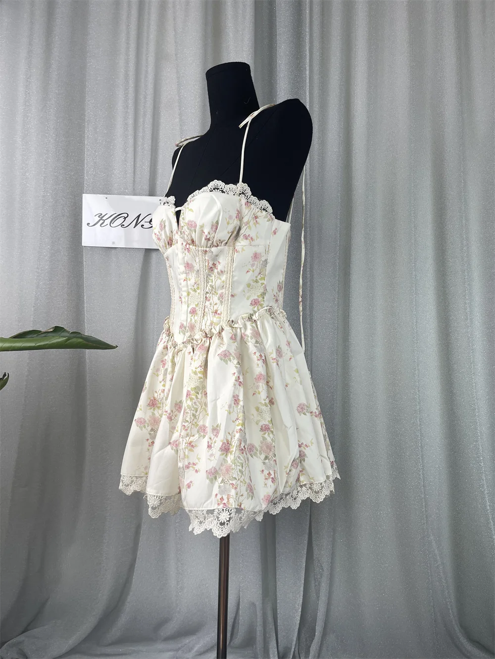 أنيقة زهرة طباعة الدانتيل المرقعة مثير فستان عيد ميلاد المرأة مساء حفلة موسيقية احتفال حفل ملهى ليلي فساتين Vestido