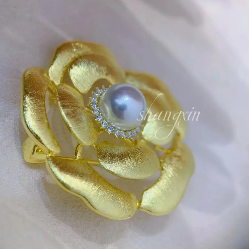 

charming 9-10mm south sea round white pearl brooch 925s