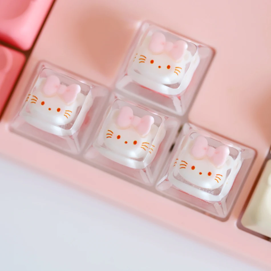

1 Set of 4 Pieces Cute Cat Keycap Light Transparent Personality Resin Mechanical Keyboard Anime Diy Customized Keycap Arrow Keys
