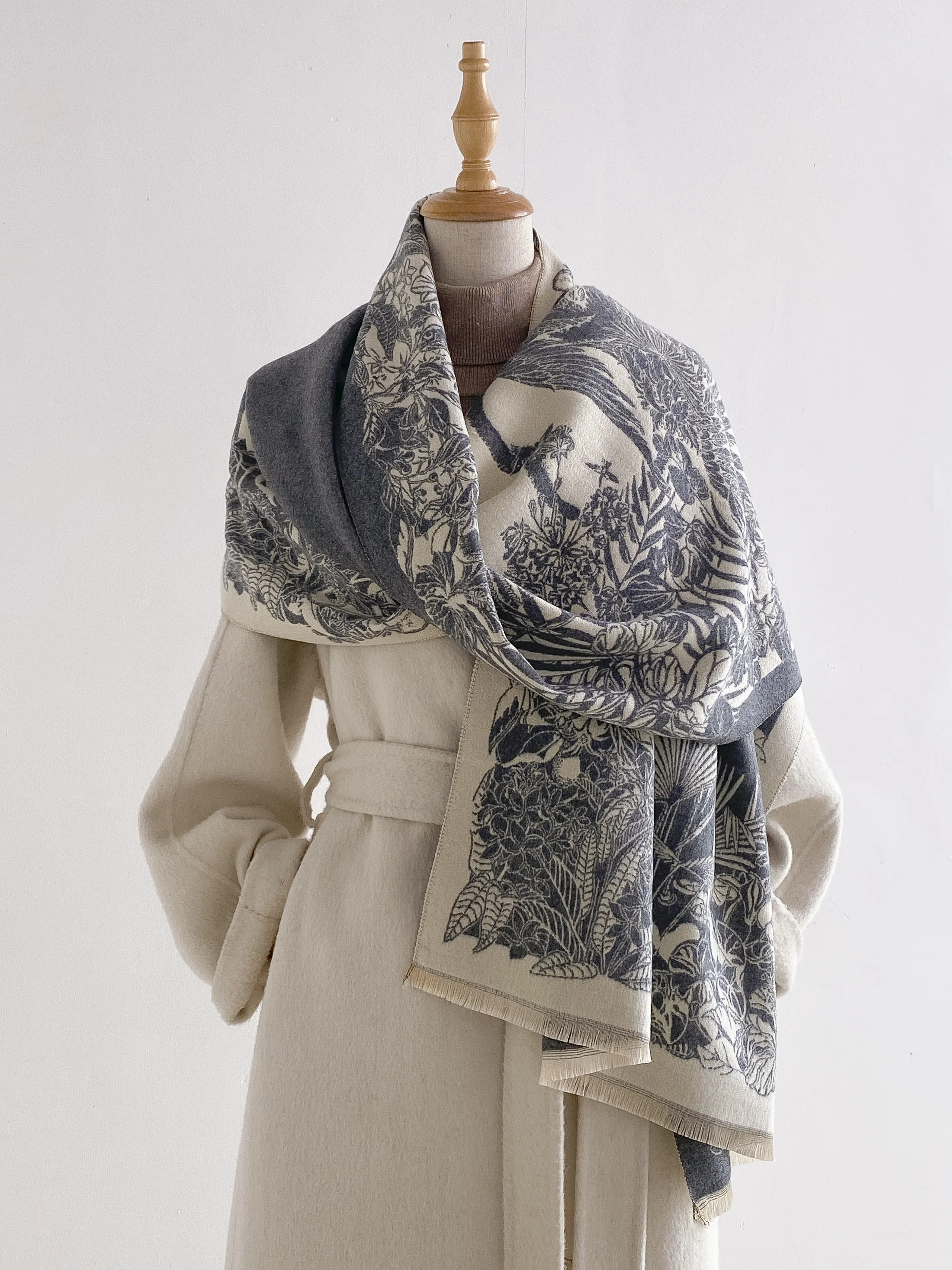 Women's Reversible Tropical Plant Bird Print Shawl, Soft Imitation Cashmere Scarf with Tassels, Winter Warm Large Wrap