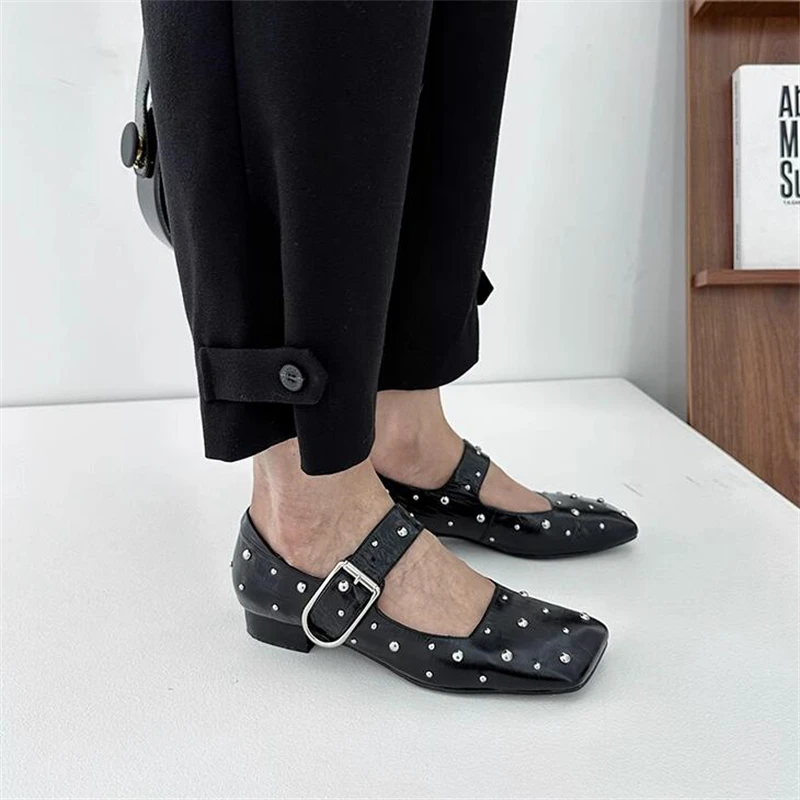 New Fashion Black Rivets Square Toe Flats Women Vintage Mary Jane Leather Shoes Ladies Genuine Leather Female Work Shoes 