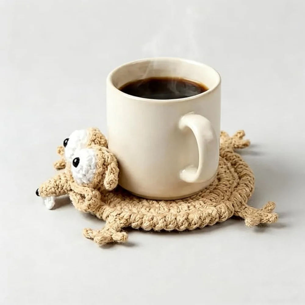 Funny Crochet Squirrel Coasters, Funny Woven Coaster, Cute Squirrel Shaped Mug Cup Mat, Cute Knitted Desk Accessories