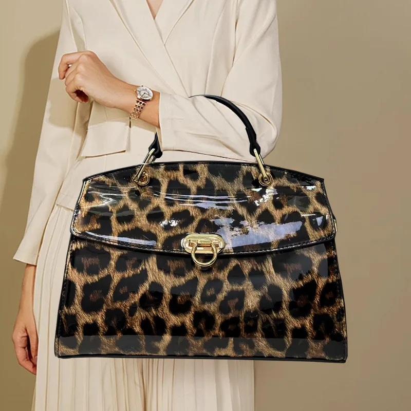 

Ladies' fashionable and personalized leopard print tote bag with large capacity and bright surface, elegant flip shoulder bag