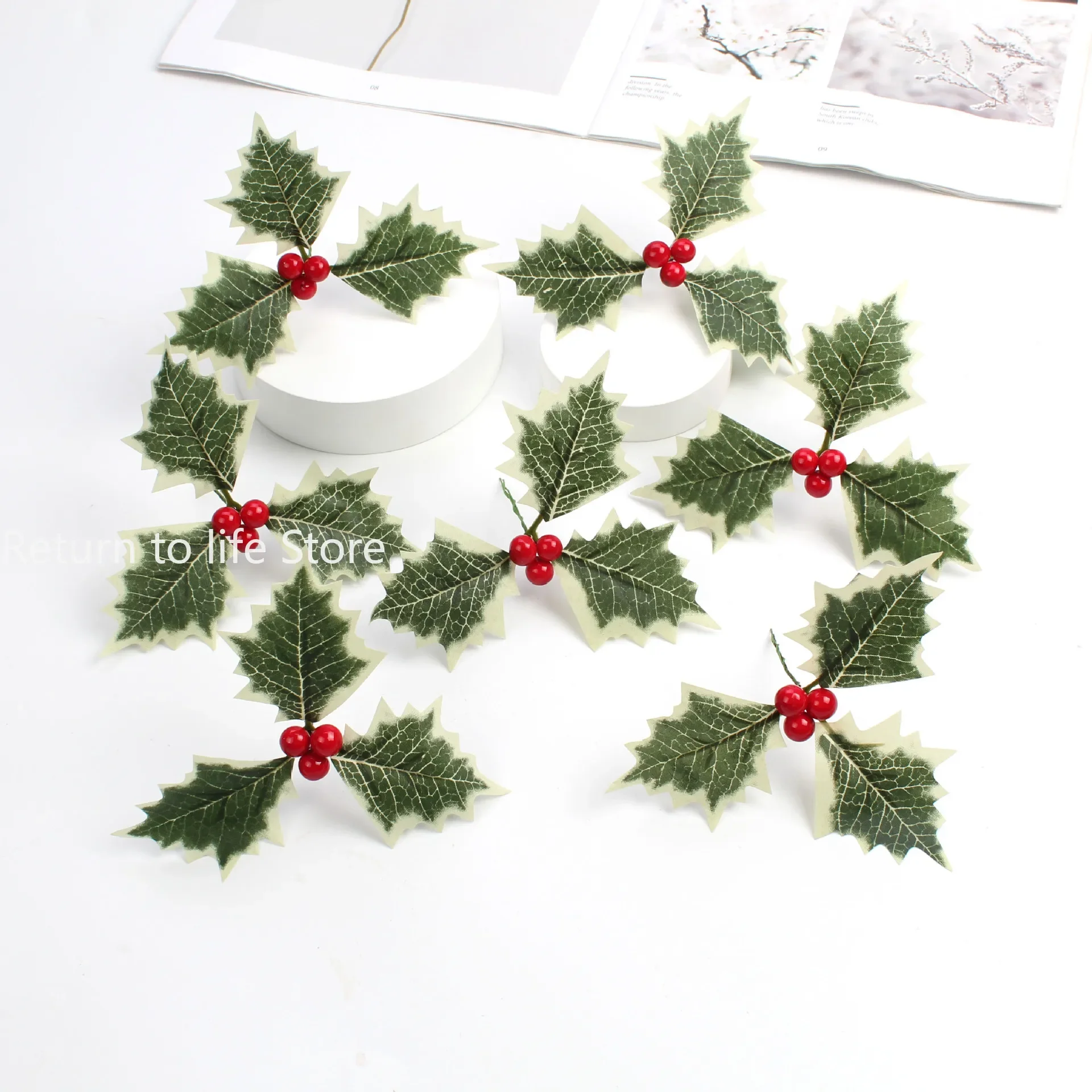 Artificial Holly Berries with Leaves for Christmas Wreath Flower Arrangement Gift Scrapbooking Decor Navidad 2025