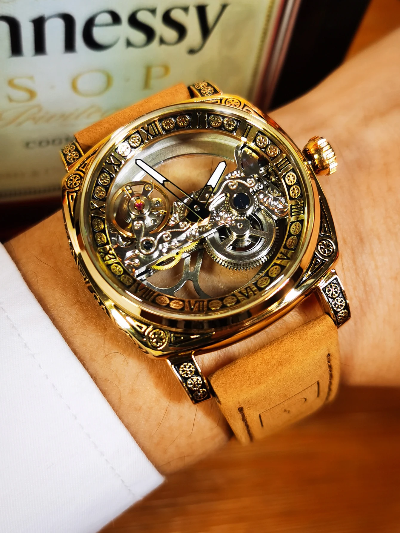 Forsining Square Luxury Skeleton Mechanical Watches Retro Engraved Case Golden Bridge Automatic Mens Watch Genuine Leather Strap