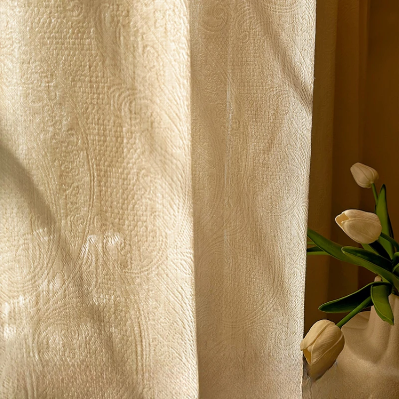 French Romantic Palace Style Retro Cream Embossed Screen with Light Transmitting Non Transparent and High End Window Screens