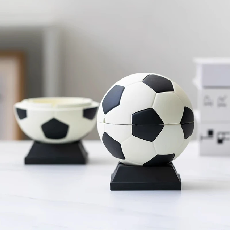 Fashion Football Ashtray Creative Personality Trend Office Fly Ash Lovely Home Living Room Ashtray Home Decoration Ornaments