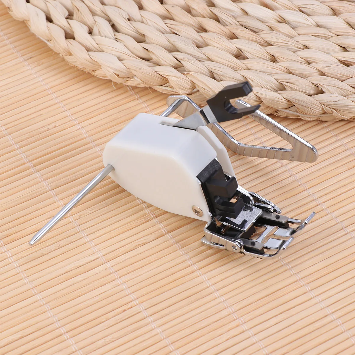 ماكينة خياطة المشي القدم حتى تغذية قطعة قدم الضغط في ماكينة الخياطة لخياطة اللحف مطابقة البلايد برغي النسيج على المرفق #4