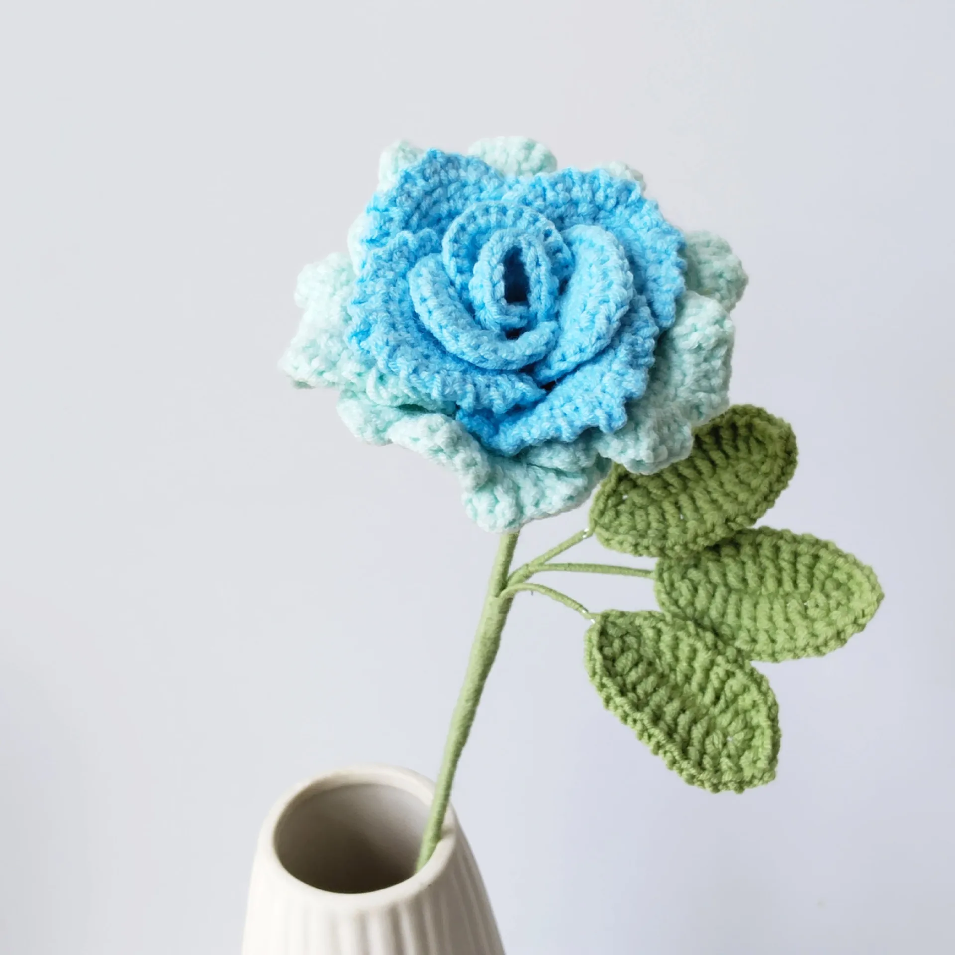 Romantische Handgewebte Rosenzweige Gehäkelter Rosenstrauß Kreative Künstliche Blumen Hochzeitsraum-Dekoration Geschenk – Detail 5