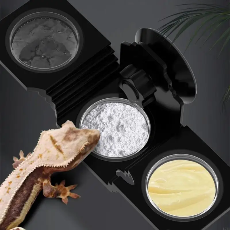 L74D Water Feeding Bowl Wall Mount Terrariums Accessories for Lizards Geckos Easy Installation with Suction Cup