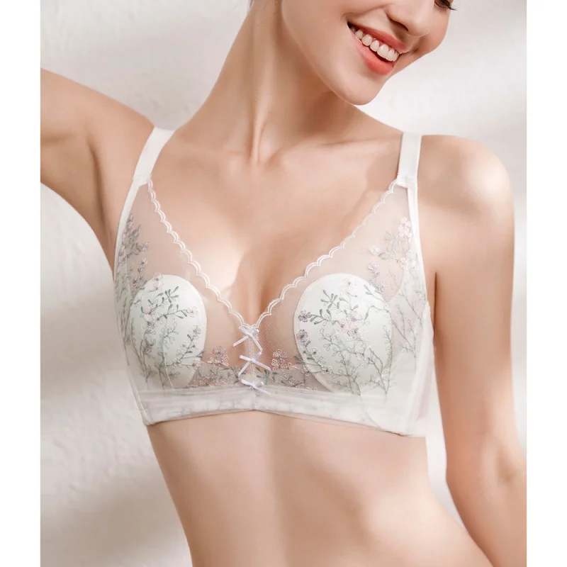 

Embroidered Lace Crystal Glasses Thin Underwear Small without Steel Ring Big Breast Bra