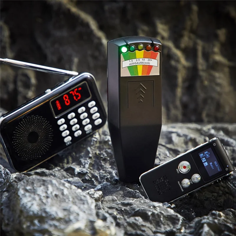 機器キットには、8GB オーディオレコーダー 1 個、EMF 検出器 1 個、研究用 EMF メーター磁場検出器が含まれています